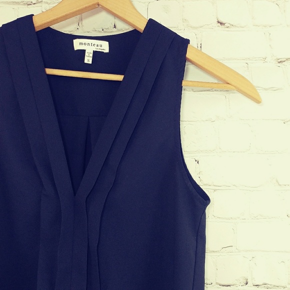 Monteau Tops - MONTEAU SLEEVELESS PULLOVER TOP